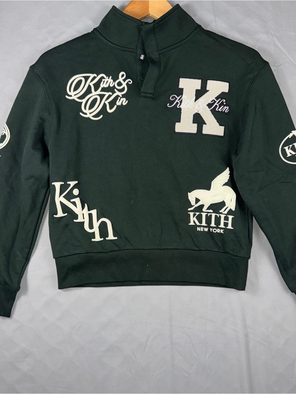 Kith Kids Sweatshirt Kids Large Green Mock Neck Queens NY Graphic Fleece Logo